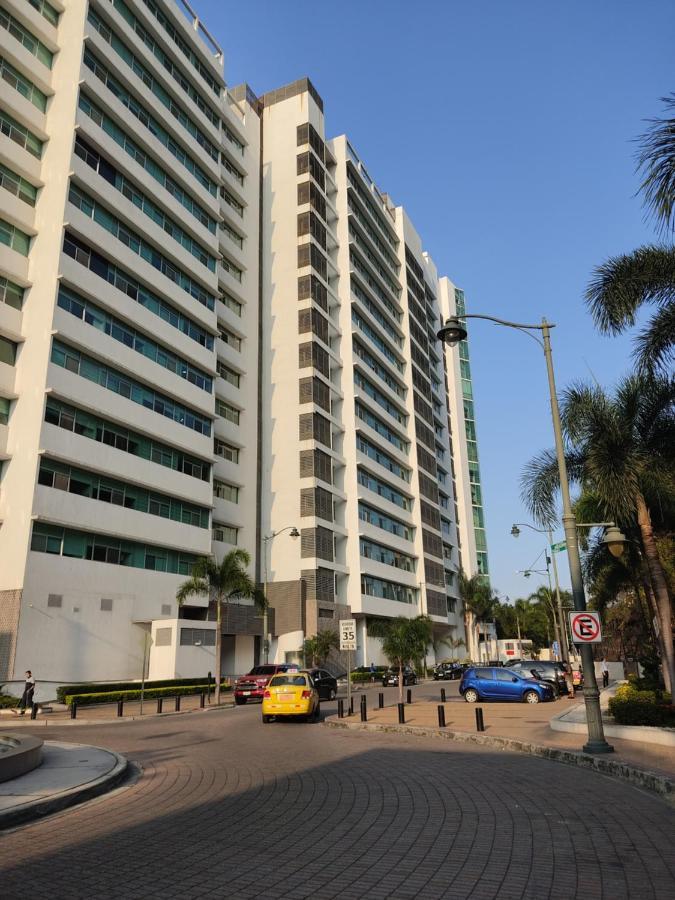 جواياكيل Suite Riverfront Puerto Santa Ana المظهر الخارجي الصورة