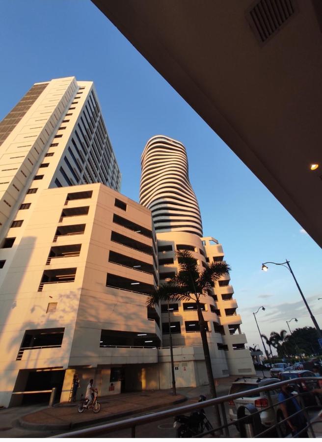 جواياكيل Suite Riverfront Puerto Santa Ana المظهر الخارجي الصورة